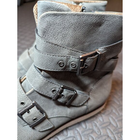 b.o.c. new WOMENS GREY Kiley buckle boot size 9M MOTO BOOT - Picture 3 of 7